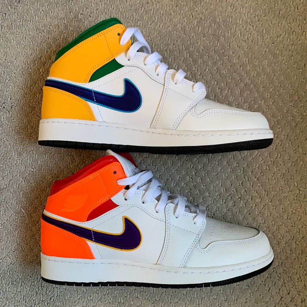 Air Jordan 1 Mid Size 6.5 Youth